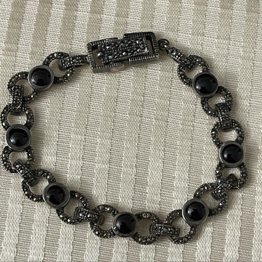 Vintage sterling silver onyx marcasite bracelet
